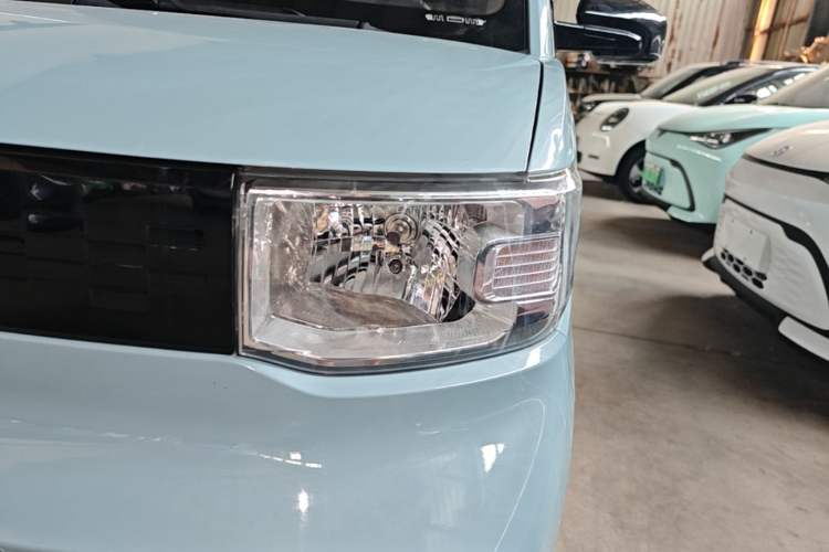 Used Wuling Hongguang MINIEV 2022 Zizai Version Lithium Iron Phosphate Left Front Headlight