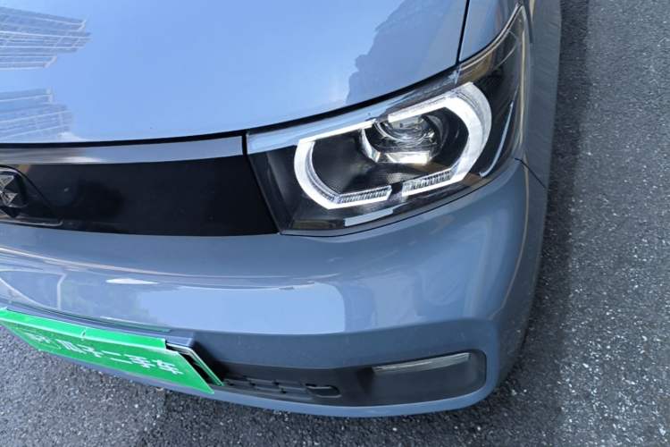 Used Wuling Hongguang MINIEV 2022 Macaron Premium Model – Lithium Ternary Battery Left Front Headlight