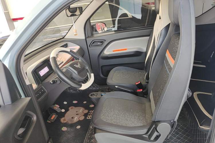 Used Wuling Hongguang MINIEV 2022 Zizai Version Lithium Iron Phosphate Left Front Seat