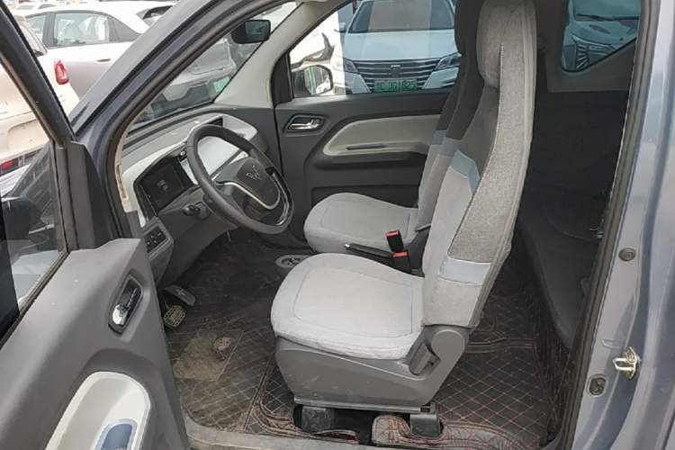 Used Wuling Hongguang MINIEV 2022 Macaron Premium Model – Lithium Iron Phosphate Left Front Seat