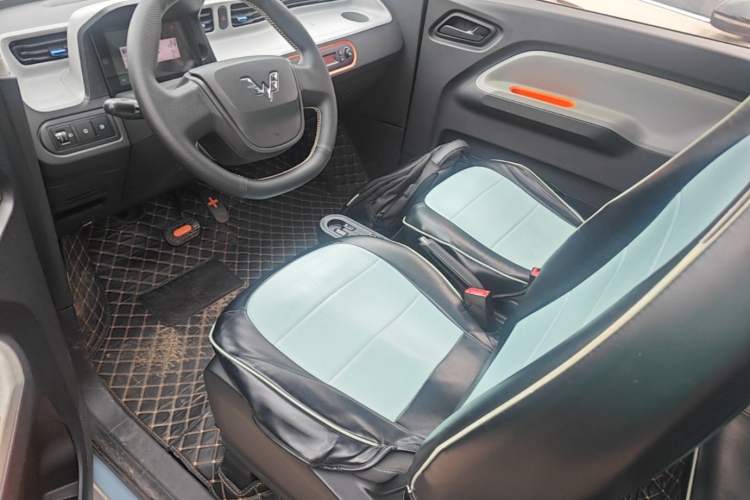 Used Wuling Hongguang MINIEV 2022 Easy Version Lithium Iron Phosphate Left Front Seat