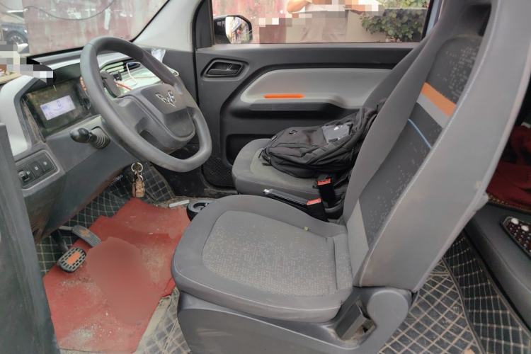 Used Wuling Hongguang MINIEV 2022 Easy Version Lithium Iron Phosphate Left Front Seat