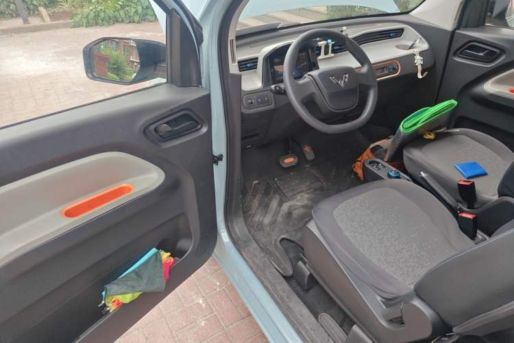 Used Wuling Hongguang MINIEV 2022 Easy Version Lithium Iron Phosphate Left Front Seat