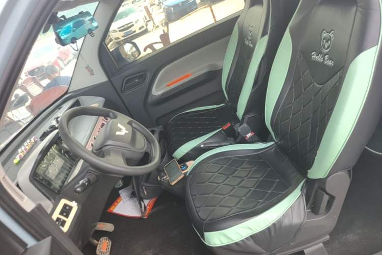 Used Wuling Hongguang MINIEV 2022 Easy Version Lithium Iron Phosphate Left Front Seat
