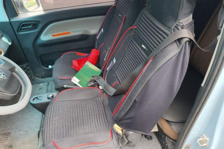Used Wuling Hongguang MINIEV 2022 Easy Version Lithium Iron Phosphate Left Front Seat