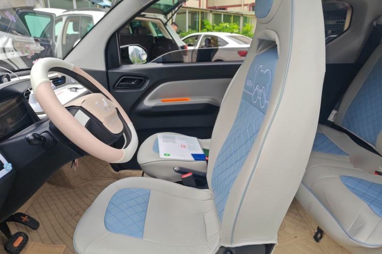 Used Wuling Hongguang MINIEV 2022 Zizai Version Lithium Iron Phosphate Left Front Seat