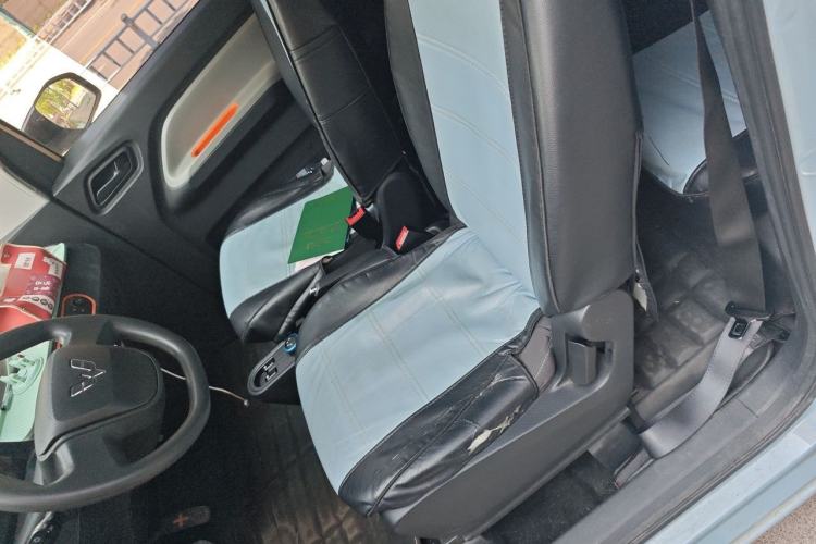 Used Wuling Hongguang MINIEV 2022 Zizai Version Lithium Iron Phosphate Left Front Seat