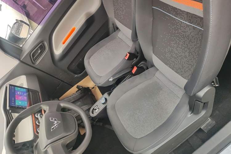 Used Wuling Hongguang MINIEV 2022 Zizai Version Lithium Iron Phosphate Left Front Seat