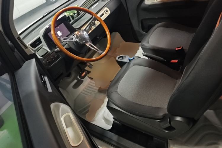 Used Wuling Hongguang MINIEV 2022 Zizai Version Lithium Iron Phosphate Left Front Seat