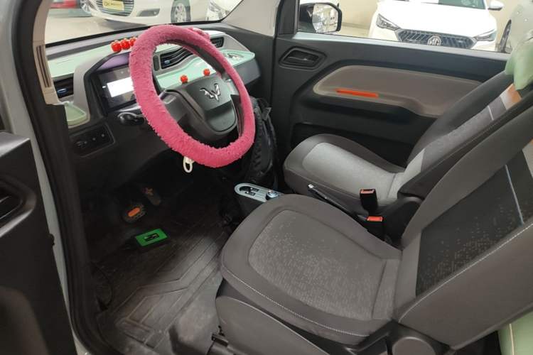 Used Wuling Hongguang MINIEV 2022 Easy Version Lithium Iron Phosphate Left Front Seat