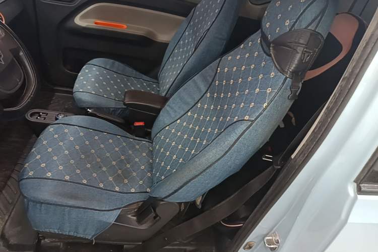 Used Wuling Hongguang MINIEV 2022 Zizai Version Lithium Iron Phosphate Left Front Seat