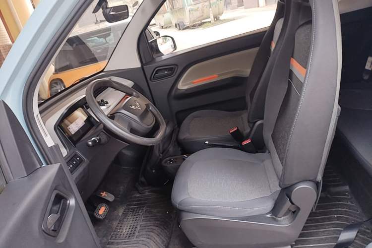 Used Wuling Hongguang MINIEV 2022 Easy Version Lithium Iron Phosphate Left Front Seat