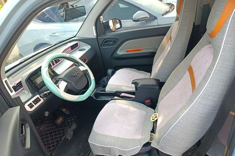 Used Wuling Hongguang MINIEV 2022 Zizai Version Lithium Iron Phosphate Left Front Seat