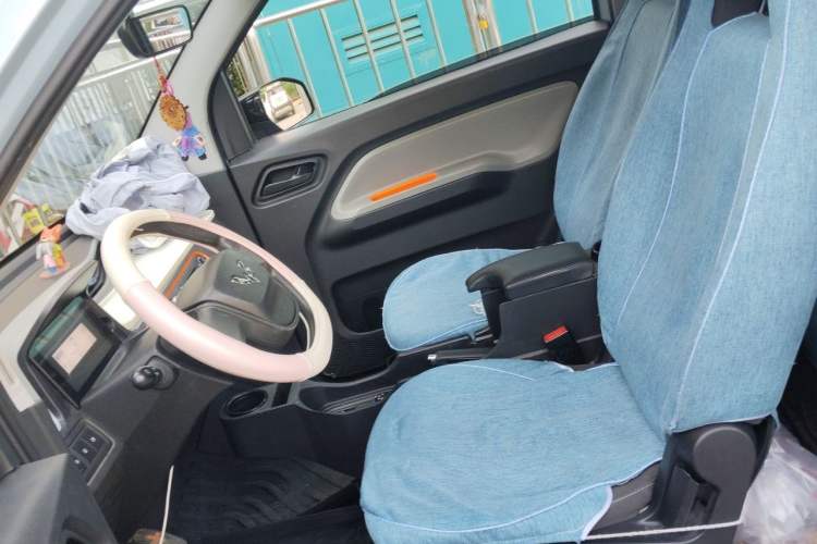 Used Wuling Hongguang MINIEV 2022 Easy Version Lithium Iron Phosphate Left Front Seat