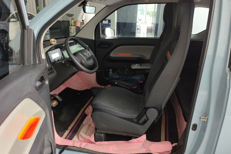 Used Wuling Hongguang MINIEV 2022 Easy Version Lithium Iron Phosphate Left Front Seat