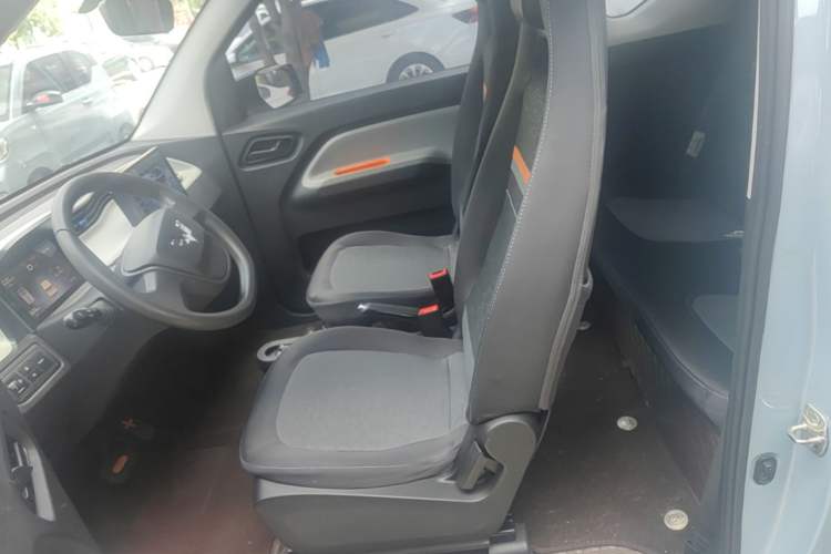 Used Wuling Hongguang MINIEV 2022 Zizai Version Lithium Iron Phosphate Left Front Seat