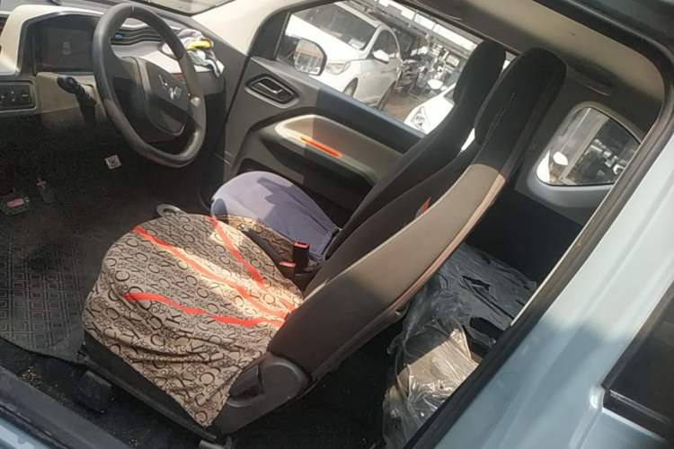 Used Wuling Hongguang MINIEV 2022 Enjoy Edition Lithium-Ion Battery Left Front Seat