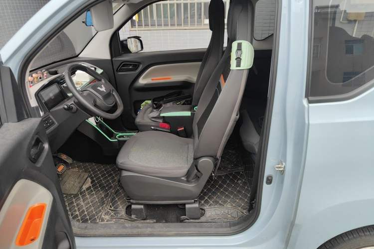 Used Wuling Hongguang MINIEV 2022 Zizai Version Lithium-NMC Left Front Seat