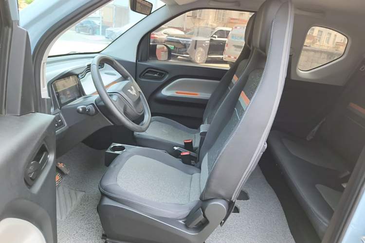 Used Wuling Hongguang MINIEV 2022 Zizai Version Lithium Iron Phosphate Left Front Seat