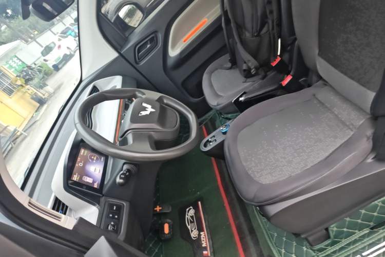 Used Wuling Hongguang MINIEV 2022 Zizai Version Lithium-NMC Left Front Seat