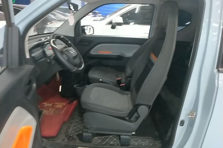 Used Wuling Hongguang MINIEV 2022 Macaron Fashion Model Lithium Iron Phosphate Left Front Seat