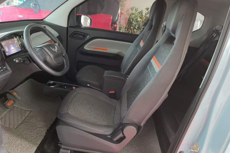 Used Wuling Hongguang MINIEV 2022 Zizai Version Lithium Iron Phosphate Left Front Seat