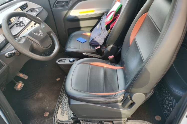Used Wuling Hongguang MINIEV 2022 Easy Version Lithium Iron Phosphate Left Front Seat