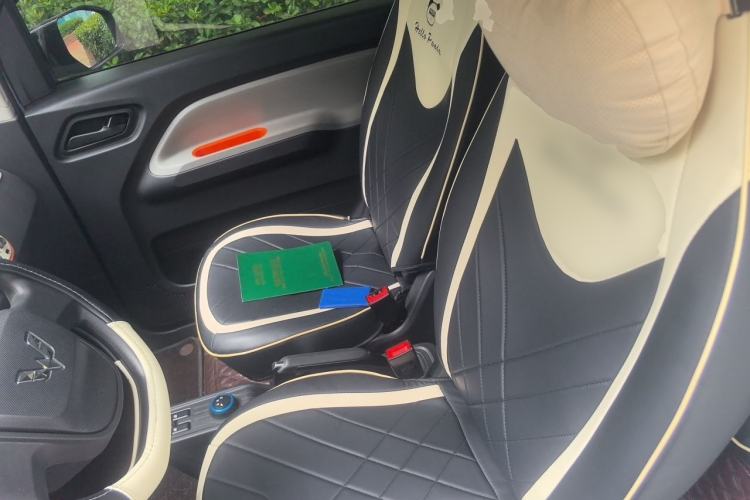 Used Wuling Hongguang MINIEV 2022 Macaron Fashion Model Lithium Iron Phosphate Left Front Seat