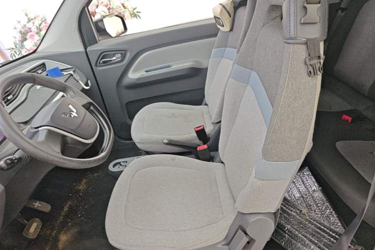 Used Wuling Hongguang MINIEV 2022 Macaron Fashion Edition Lithium-Nickel-Cobalt-Alpha-oxide Left Front Seat
