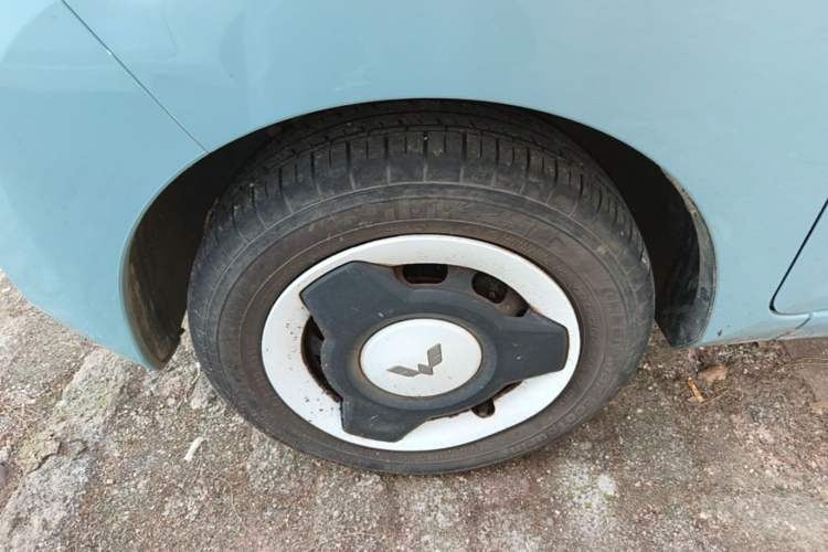 Used Wuling Hongguang MINIEV 2022 Enjoy Edition Lithium-Ion Battery Left Front Wheel Hub