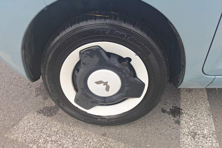 Used Wuling Hongguang MINIEV 2022 Easy Version Lithium-NMC Left Front Wheel Hub