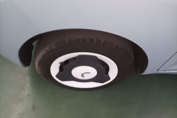 Used Wuling Hongguang MINIEV 2022 Enjoy Edition Lithium Iron Phosphate Left Front Wheel Hub