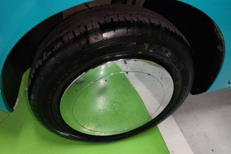 Used Wuling Hongguang MINIEV 2022 Zizai Version Lithium Iron Phosphate Left Front Wheel Hub