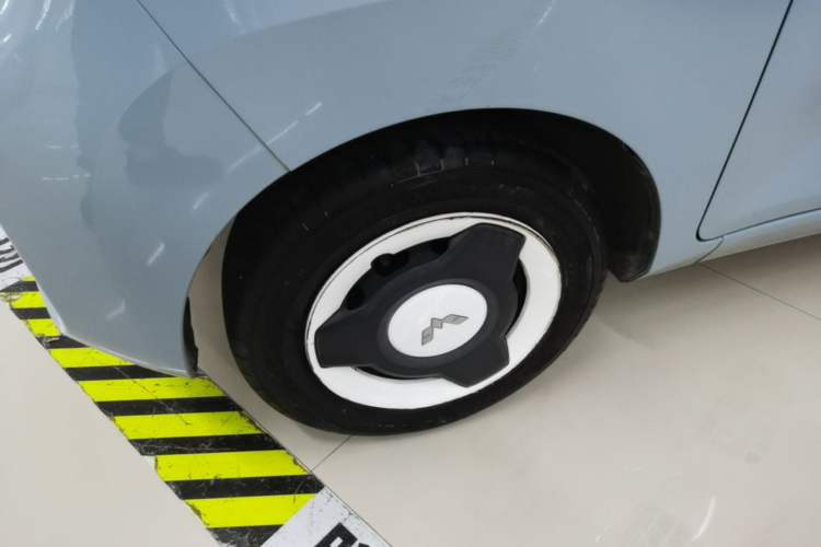 Used Wuling Hongguang MINIEV 2022 Enjoy Edition Lithium-Ion Battery Left Front Wheel Hub