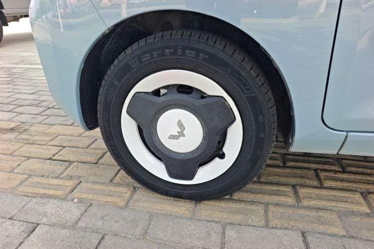 Used Wuling Hongguang MINIEV 2022 Enjoy Edition Lithium Iron Phosphate Left Front Wheel Hub