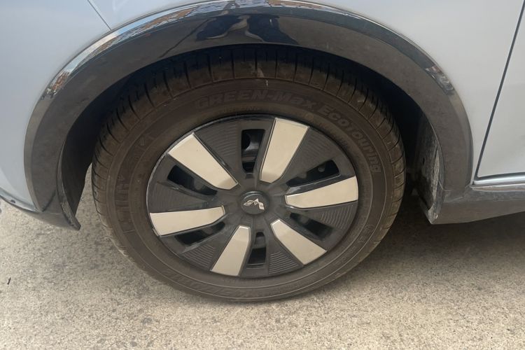 Used Wuling Hongguang MINIEV 2022 Convertible Model Left Front Wheel Hub