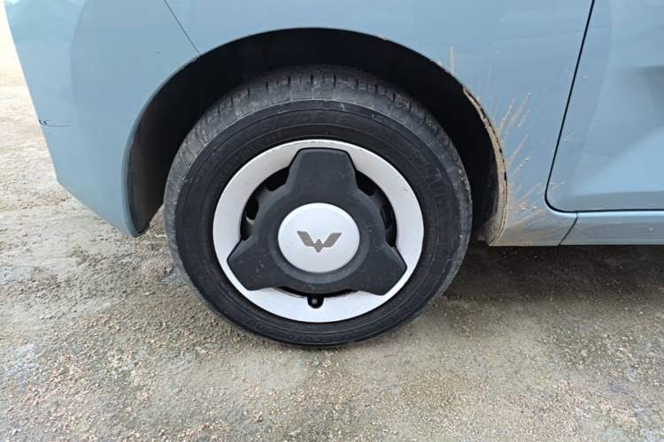 Used Wuling Hongguang MINIEV 2022 Zizai Version Lithium Iron Phosphate Left Front Wheel Hub