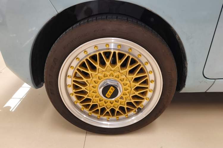 Used Wuling Hongguang MINIEV 2022 Enjoy Edition Lithium Iron Phosphate Left Front Wheel Hub