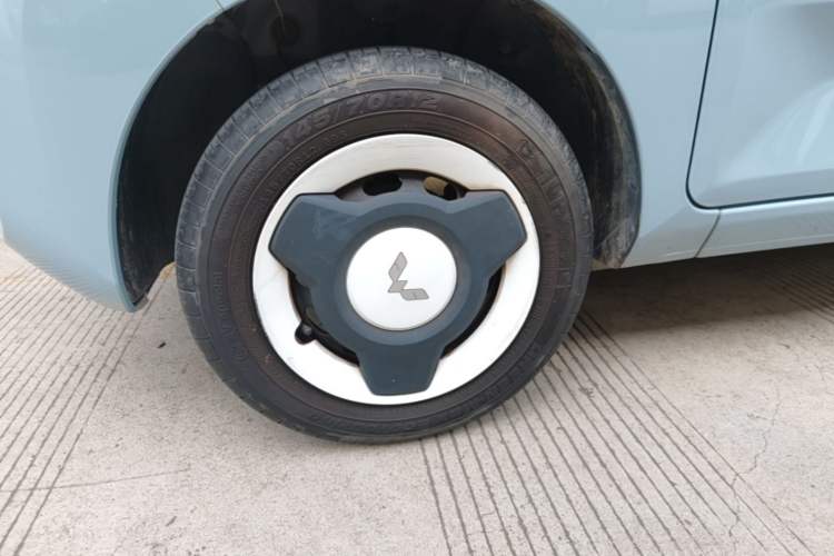 Used Wuling Hongguang MINIEV 2022 Zizai Version Lithium Iron Phosphate Left Front Wheel Hub