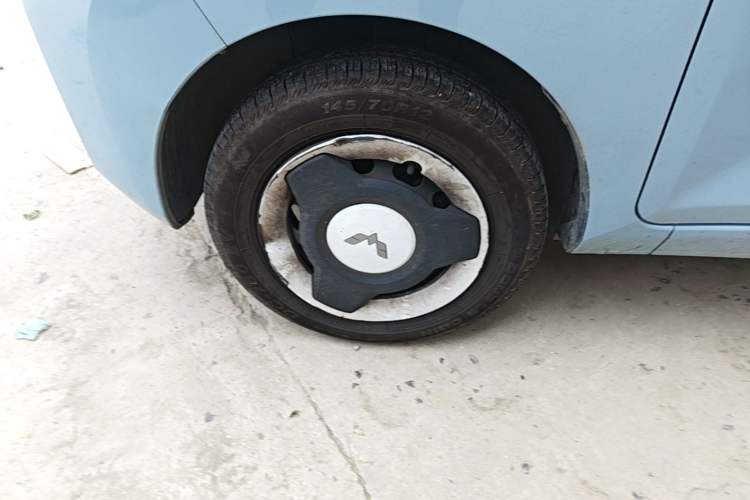 Used Wuling Hongguang MINIEV 2022 Enjoy Edition Lithium-Ion Battery Left Front Wheel Hub