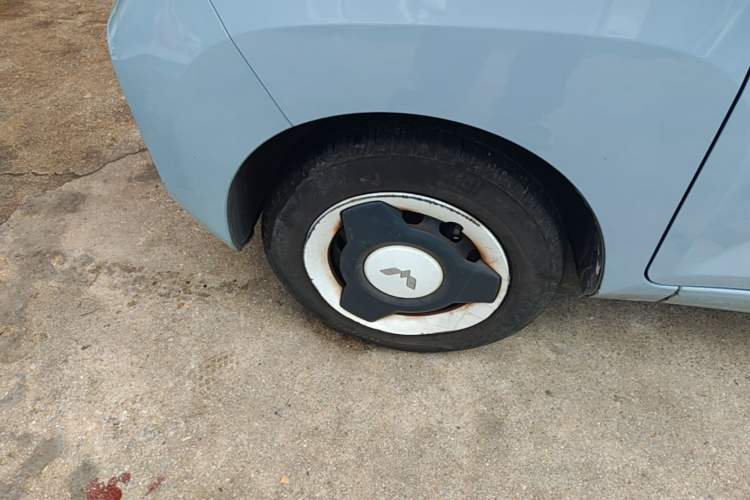 Used Wuling Hongguang MINIEV 2022 Macaron Premium Model – Lithium Iron Phosphate Left Front Wheel Hub