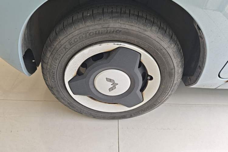 Used Wuling Hongguang MINIEV 2022 Easy Version Lithium-NMC Left Front Wheel Hub
