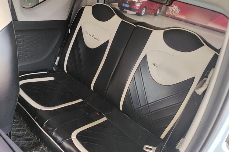 Used Wuling Hongguang MINIEV 2022 Zizai Version Lithium Iron Phosphate Left Rear Seat