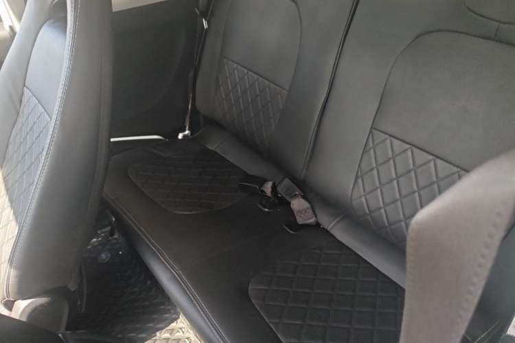 Used Wuling Hongguang MINIEV 2022 Zizai Version Lithium Iron Phosphate Left Rear Seat
