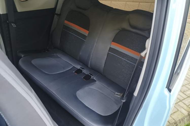 Used Wuling Hongguang MINIEV 2022 Zizai Version Lithium Iron Phosphate Left Rear Seat