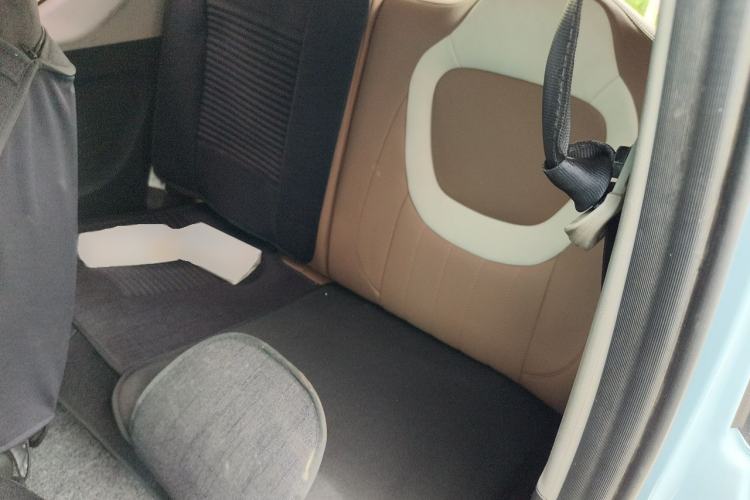 Used Wuling Hongguang MINIEV 2022 Easy Version Lithium Iron Phosphate Left Rear Seat