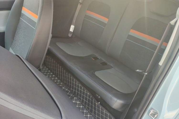 Used Wuling Hongguang MINIEV 2022 Macaron Fashion Model Lithium Iron Phosphate Left Rear Seat