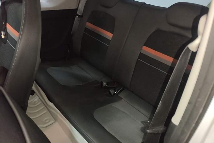 Used Wuling Hongguang MINIEV 2022 Zizai Version Lithium Iron Phosphate Left Rear Seat