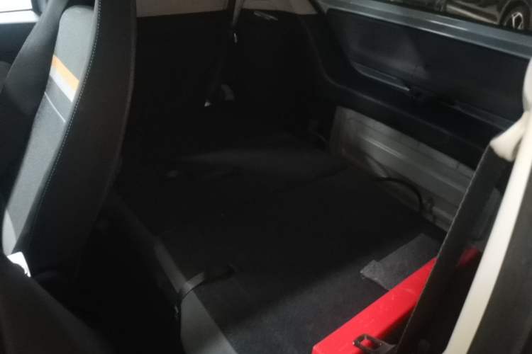 Used Wuling Hongguang MINIEV 2022 Macaron Premium Model – Lithium Iron Phosphate Left Rear Seat