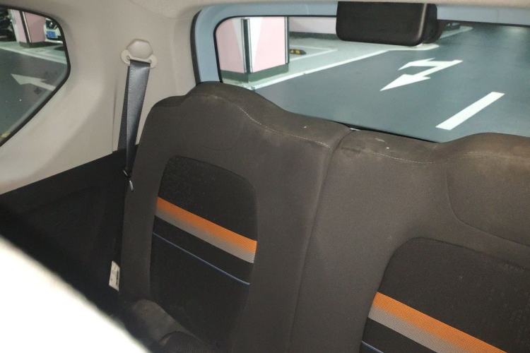 Used Wuling Hongguang MINIEV 2022 Zizai Version Lithium Iron Phosphate Left Rear Seat